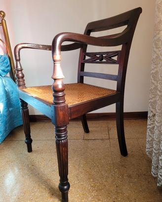 poltroncina coloniale vintage 