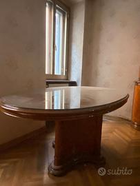 ELEGANTE TAVOLO DA PRANZO