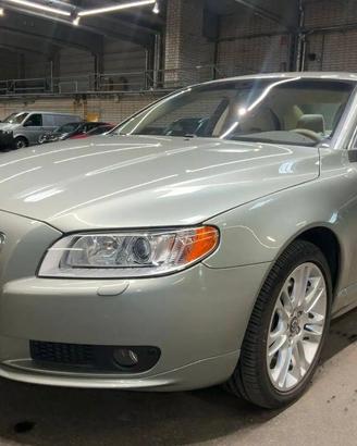 Volvo S80 4.4 V8 aut. AWD Summum
