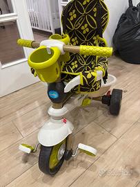 Triciclo SmarTrike verde con maniglione come nuovo