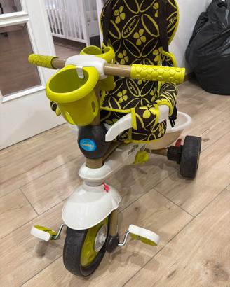 Triciclo SmarTrike verde con maniglione come nuovo