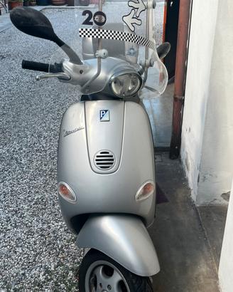 Piagglio Vespa ET4 150cc