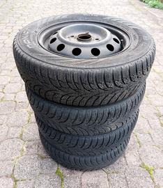 Cerchi in acciaio da 13" con gomme invernali usate
