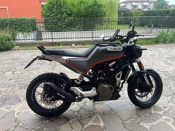 Moto husqvarna 401 svartpilen