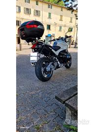 BMW R1200R