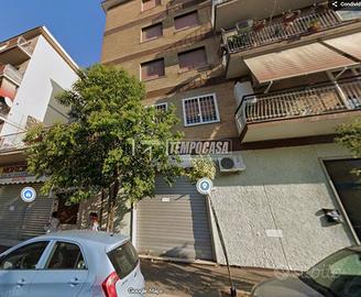 LOCALE COMMERCIALE A POMEZIA