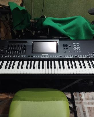 Yamaha genos 2 