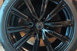 Set cerchi e gomme invernali Audi Q8 