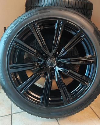 Set cerchi e gomme invernali Audi Q8 