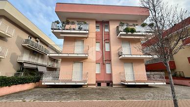 3 LOCALI A MISANO ADRIATICO