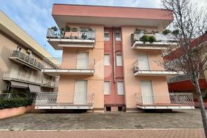 3 LOCALI A MISANO ADRIATICO