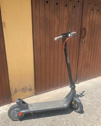 monopattino elettrico xiaomi lite 4