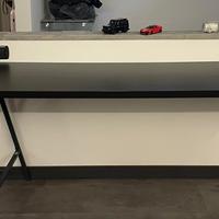 Scrivania ikea nera