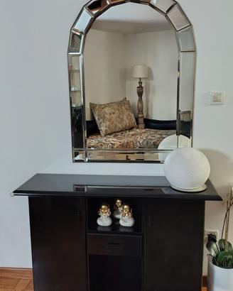 Consolle nera con specchio