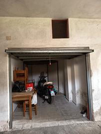 box in zona centrale Cava
