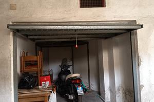 box in zona centrale Cava