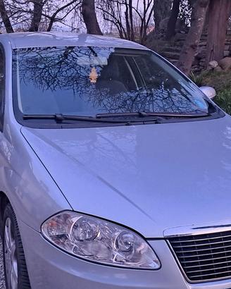 Autovettura Fiat Croma