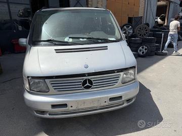 Ricambi Mercedes-Benz V 220 CDI 122cv del 2004