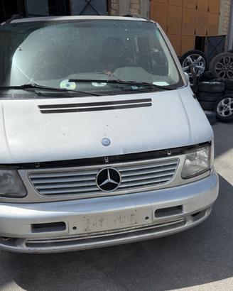 Ricambi Mercedes-Benz V 220 CDI 122cv del 2004