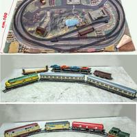 Plastico con Trenini