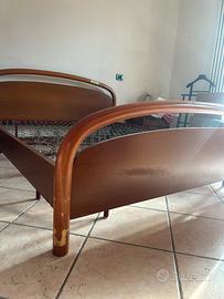 Letto com rete  e comó