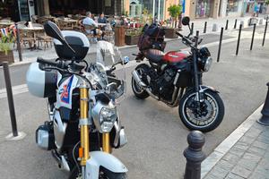 Box privato doppio posto per moto in condivisione