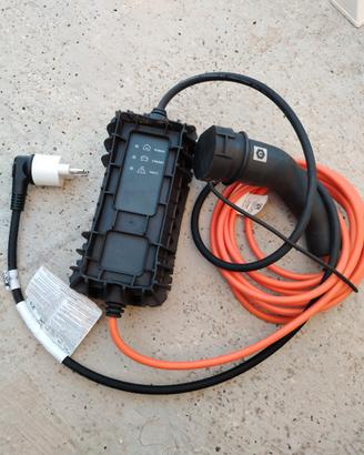 Carica batterie Stellantis auto elettrica