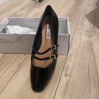 Ballerina nera in vernice