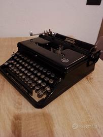 Macchina da scrivere Torpedo 18 del 1941, rarità 