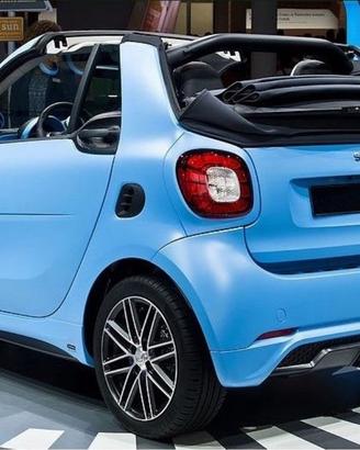 Kit spoiler posteriore e scarico Smart 453 Brabus