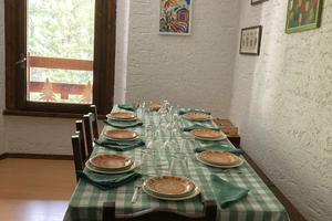 Quadri locale doppi servizi a Santa Caterina valfu