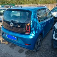 vw up sinistrata 2019