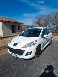 Peugeot 207  1.4  HDI  neopatentati