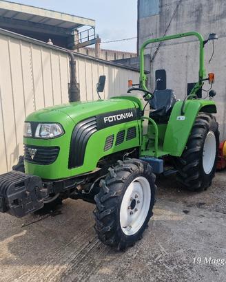 Trattore Foton 504 (50 CV) + Trincia e Botte 
