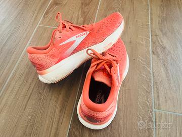 Scarpe running brooks