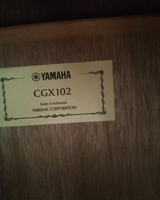 Chitarra yamaha CGX102