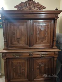 credenza antica in noce