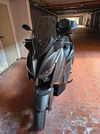 Yamaha x-max 300