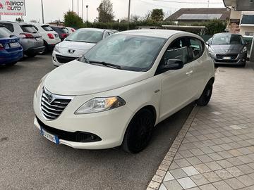 Lancia Ypsilon 1.2 benzina Neopatentati