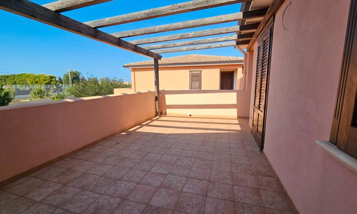 Campofelice di Roccella trilocali con terrazzo