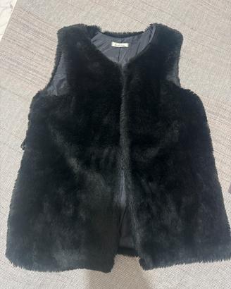Gilet nero effetto pelliccia