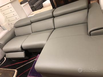 Divani moderni circa(450) in svendita nuovi