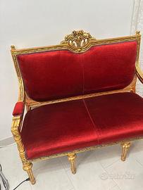 divanetto e poltrona