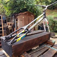 Trial bike 20" telaio e pezzi vari