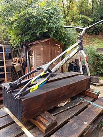 Trial bike 20" telaio e pezzi vari