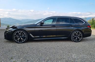 BMW  530d Touring mhev 48V xdrive Msport auto