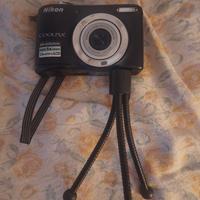 Nikon Coolpix con la sceda sd da 8 giga