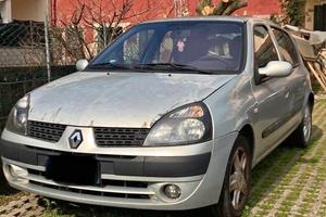 Renault Clio 2004