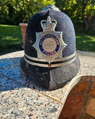 elmetto polizia inglese