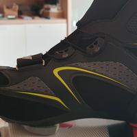 Scarpe bici da strada.